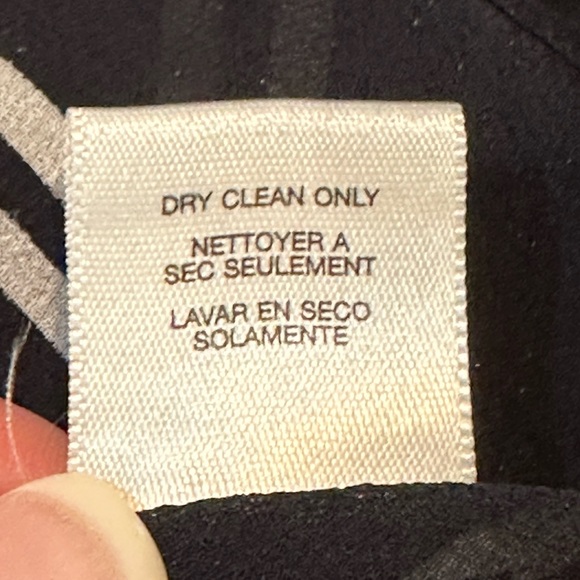 MICHAEL KORS Printed Draw String Tie Kimono Sleeve Handkerchief Blouse - Picture 13 of 13